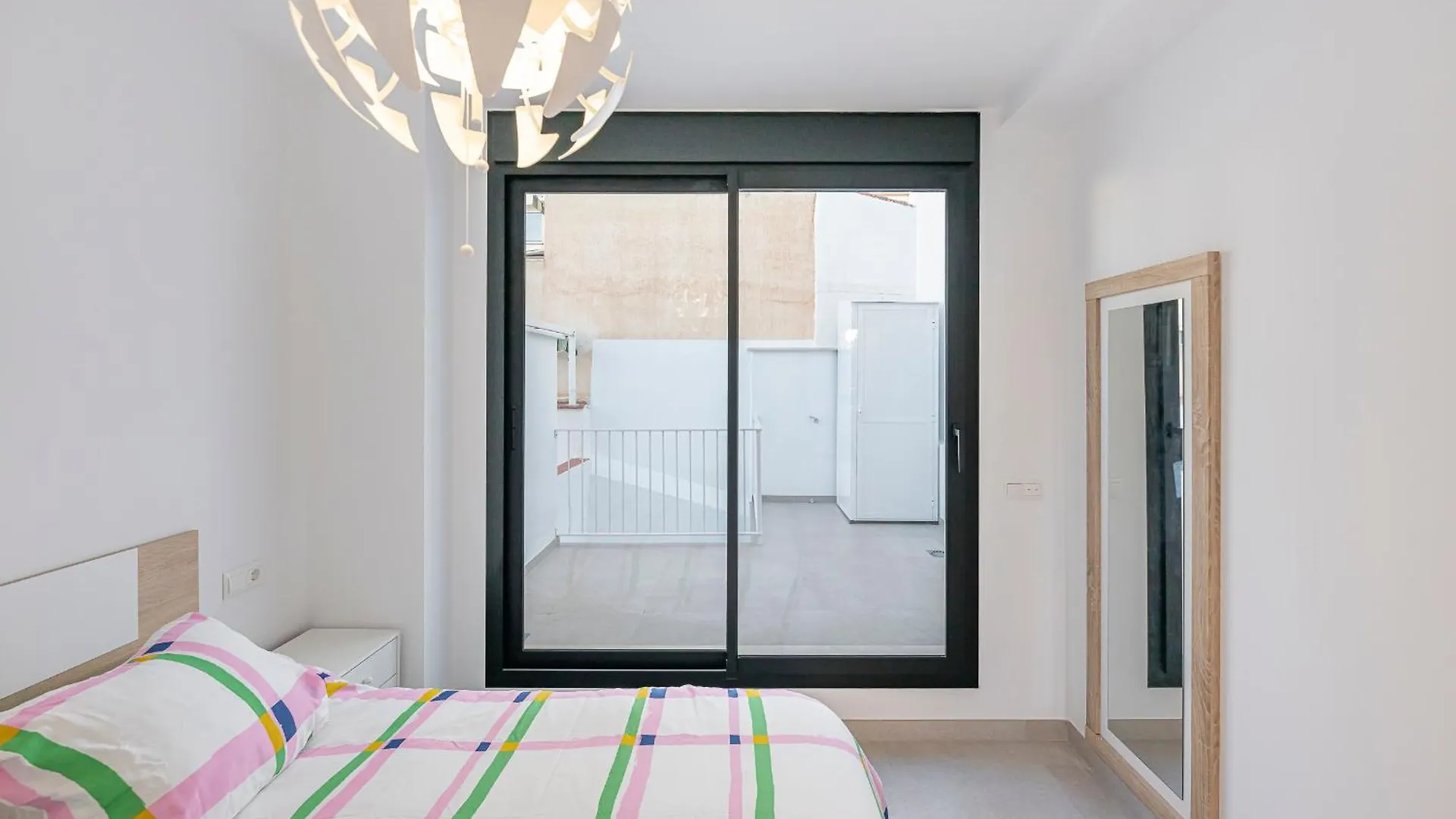 Apartamento Primero En Centro De Malaga