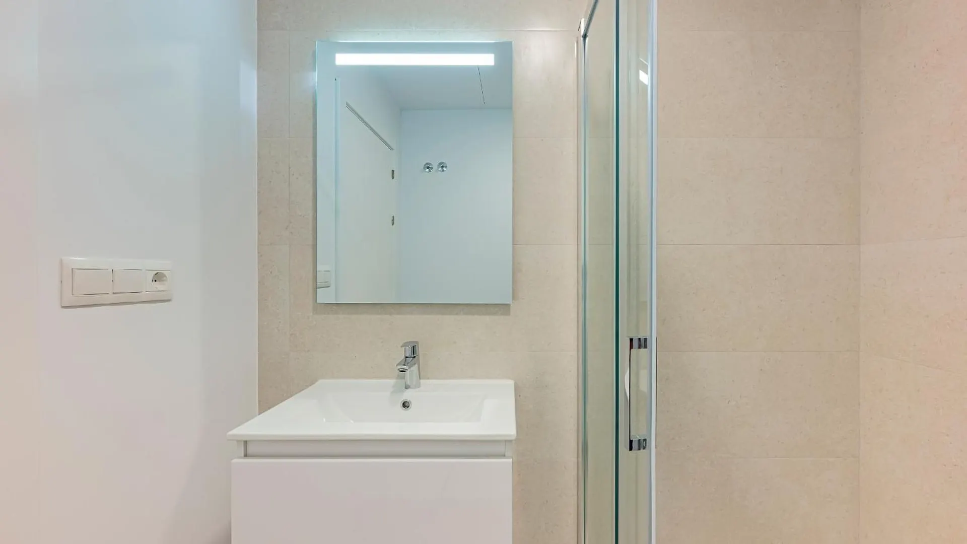 Apartamento Primero En Centro De Malaga